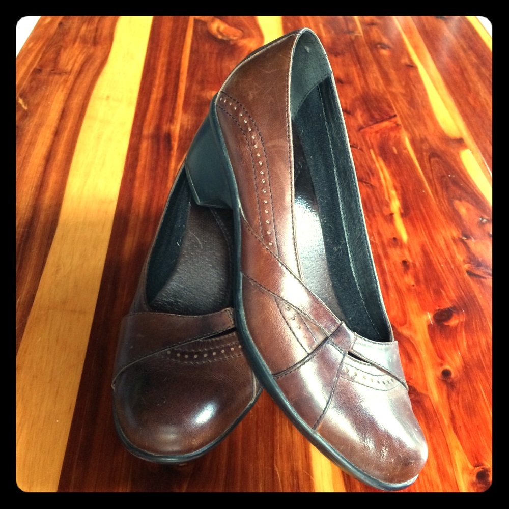 Clark’s size 7.5 brown shoes